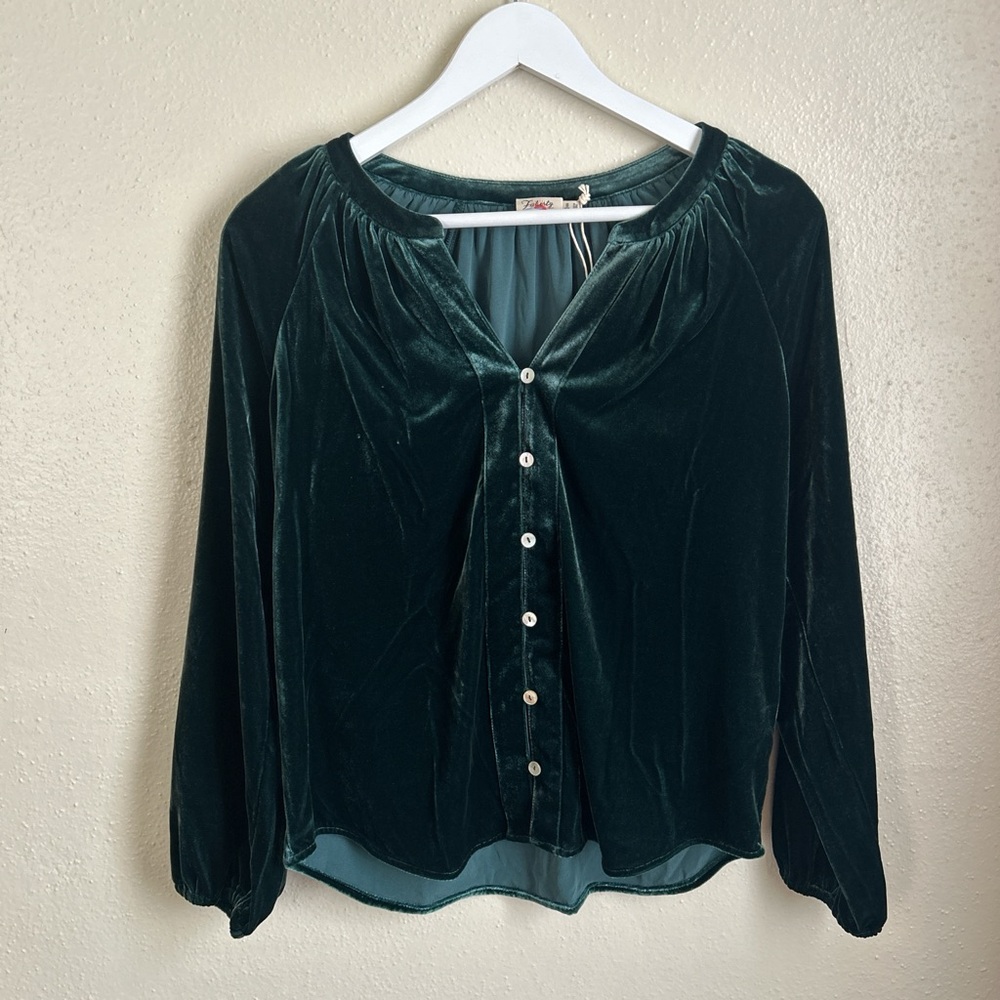 Faherty Green Silk Blend Velvet Top NWOT